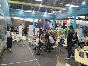 藍鴿集團攜智慧教育產品亮相2019中國國際教育裝備上海博覽會，引領教育信息化新浪潮